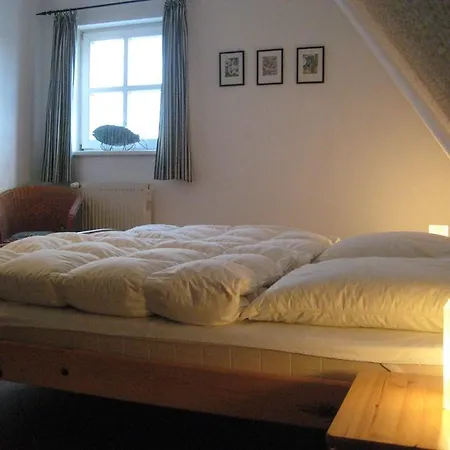 4 Altenkirchen (Mecklenburg-Vorpommern)